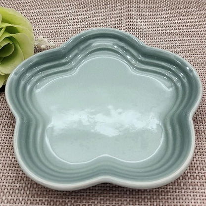 Small Ceramics Dish in Elegant Plums Blossoms Styles Multiple Color Appetizer Plates Perfect for Kitchen Dining Setting Flower Dish